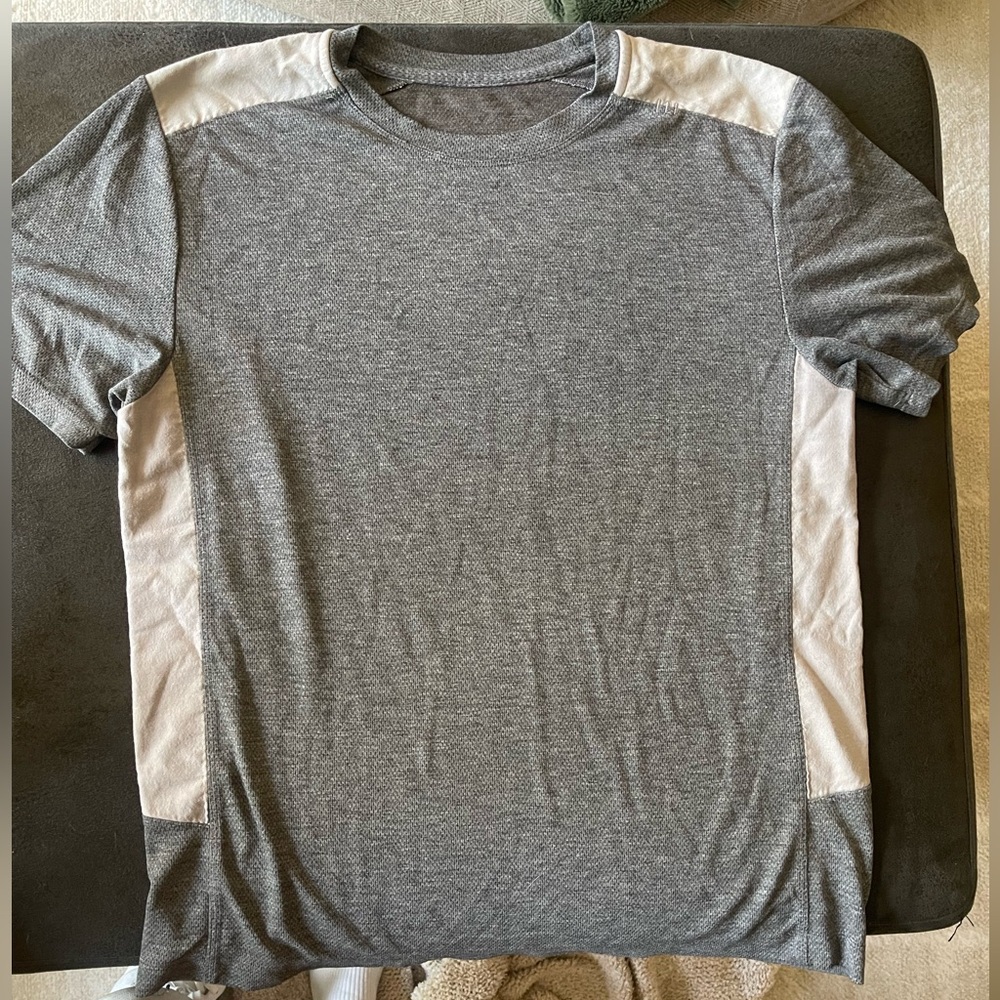 Men’s lululemon t shirt
